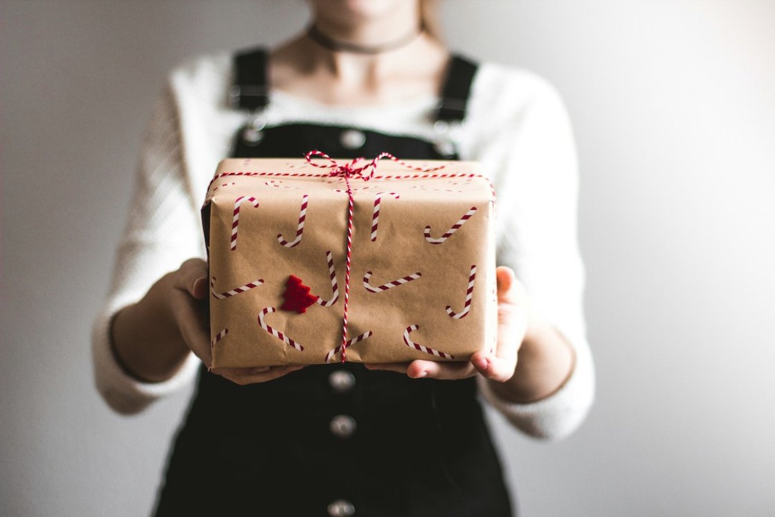 Mindful Presents: A Guide to Sustainable, Eco-Friendly Holiday Gifting