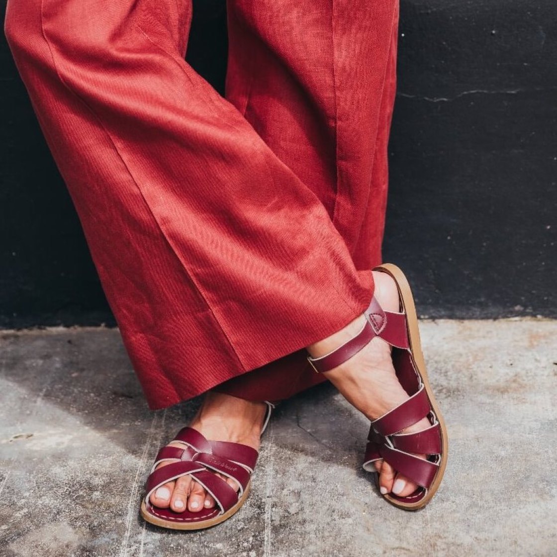 Are sandals appropriate for work?