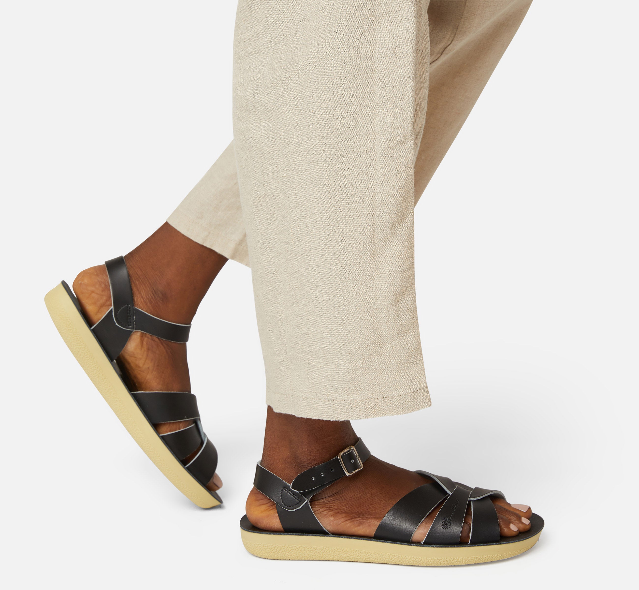 Schwarze Damensandale „Swimmer “. - Salt-Water Sandals EU