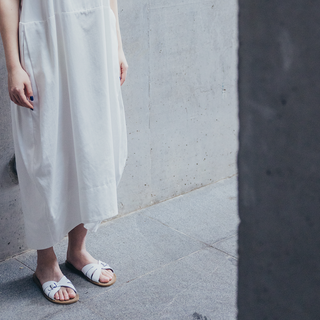 Classic Weiße Pantoletten für Damen - Weiße Damensandalen - Salt-Water Sandals EU